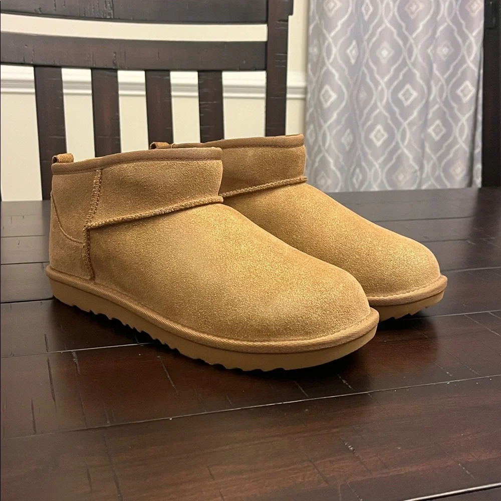 Ugg Classic Ultra Mini Dazzle Boots new Big Girls Youth Size 4